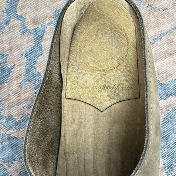 No. 6 Gray and Tan Mules with Wooden Platform - Picture 8 of 13